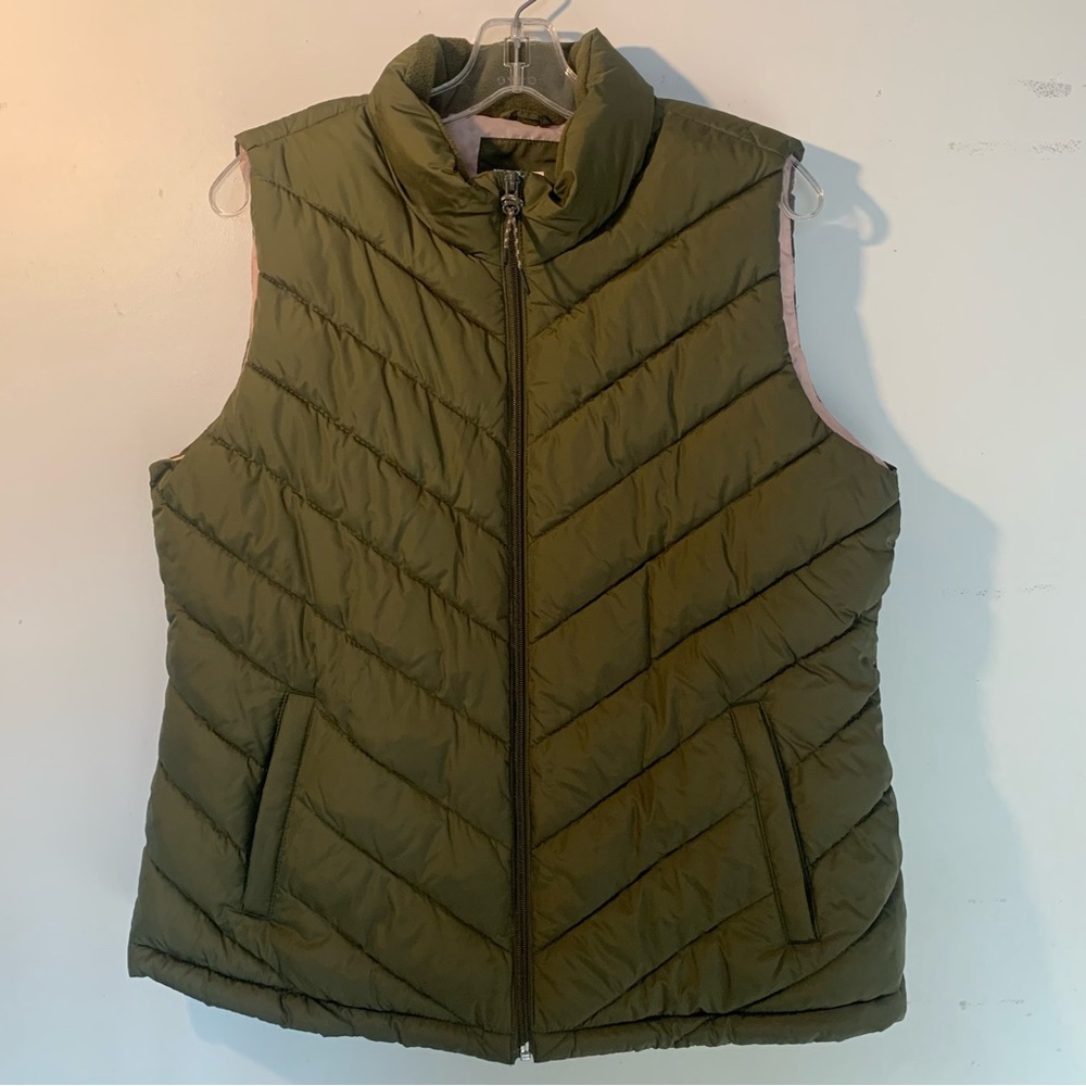 GAP Hunter Green Puffer Vest Women’s Size XL